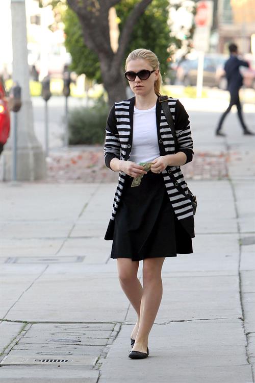 Anna Paquin at John Frieda Salon in Los Angeles on January 18, 2012