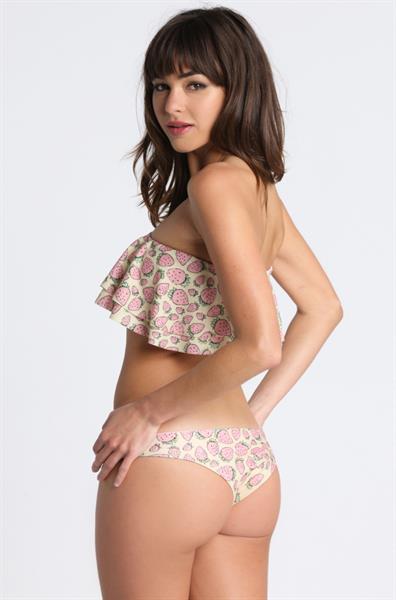 Beatriz Fernandez in a bikini - ass