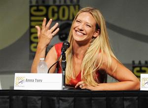 Anna Torv -  Fringe  press room at Comic-Con 2012 in San Diego (July 15, 2012)