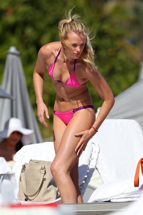 Anne Vyalitsyna bikini candids in Miami 11/23/12 