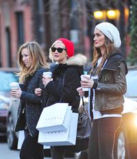 Ashlee Simpson shopping in NYC 1/6/13  
