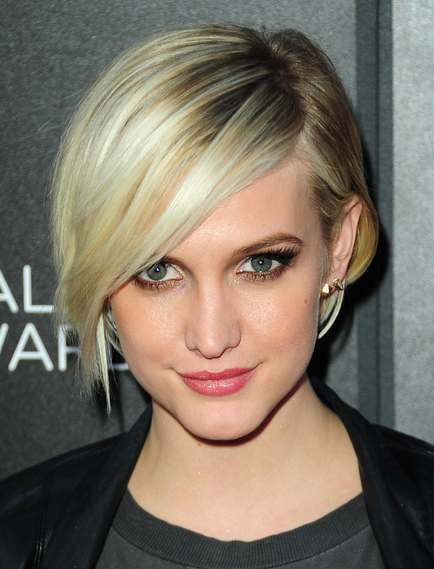 Ashlee Simpson Escape to Total Rewards Event in Hollywood Highland Center in Los Angeles on March 1, 2012
