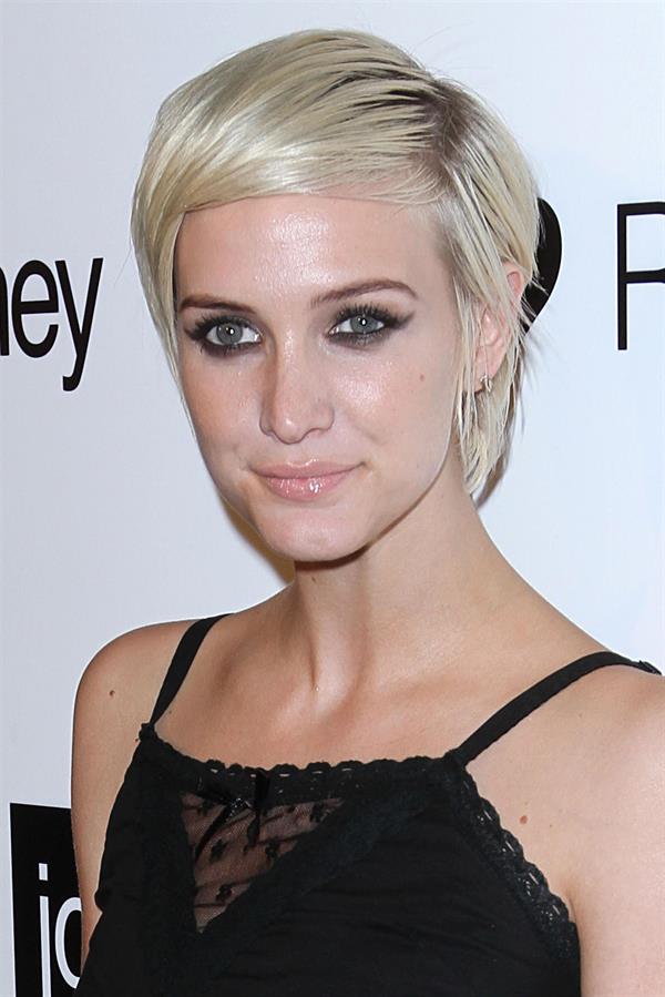 Ashlee Simpson I Heart Ronson Collection in Los Angeles on June 21, 2011