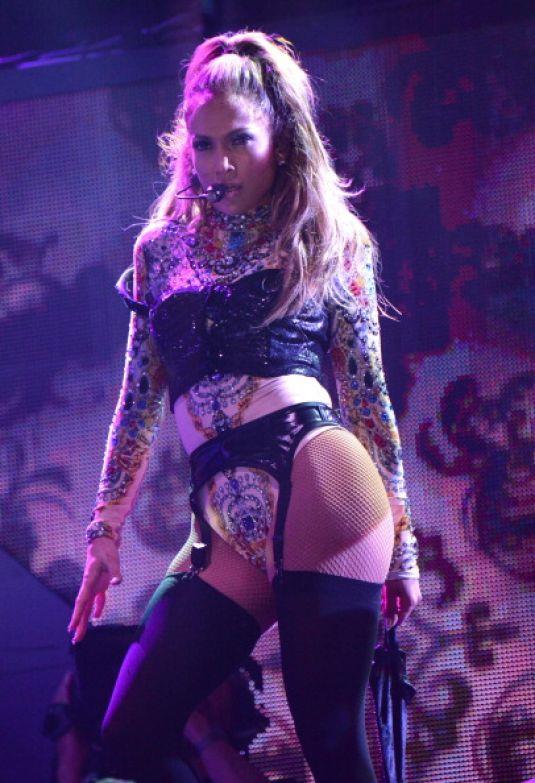 Jennifer Lopez in lingerie