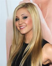 Ava Sambora This Is 40 world premiere at Grauman Chinese Theater in Hollywood 12/12/12 