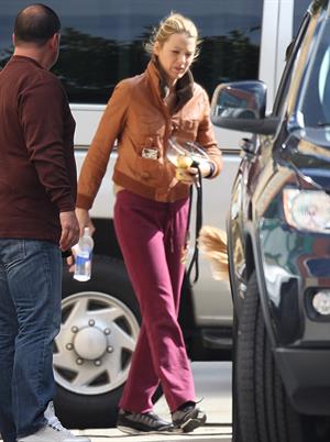Blake Lively 'Gossip Girl' set in New York City - October 18, 2012 