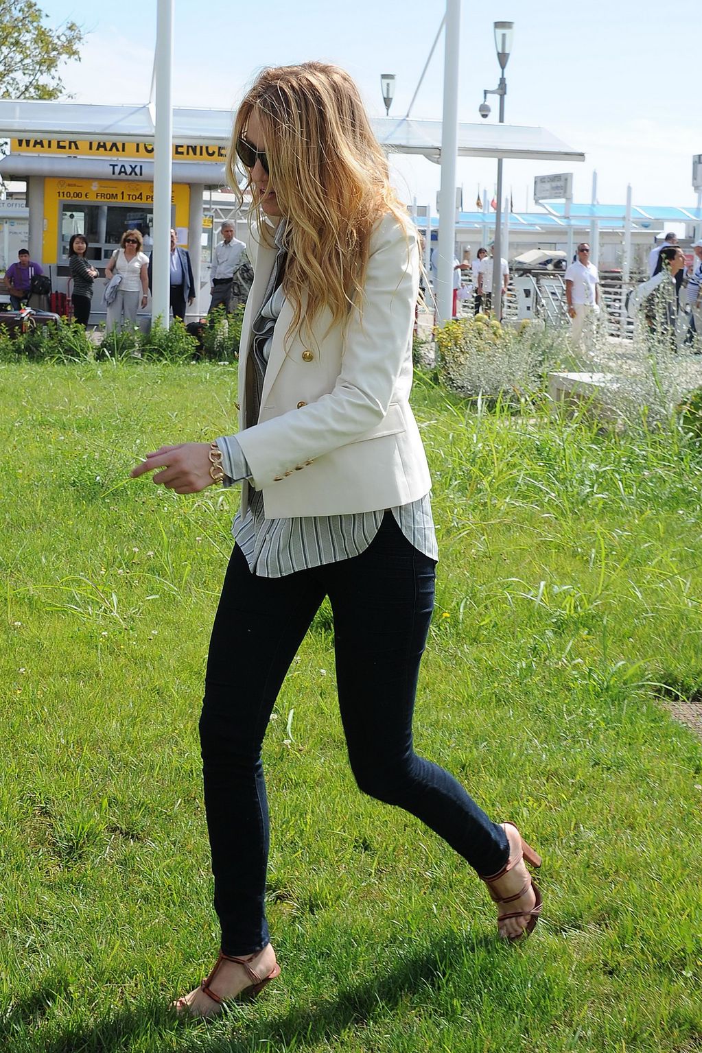 Blake Lively - Venice International Airport - September 2,2012