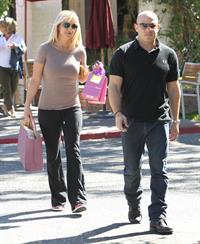 Britney Spears out shopping in Calabasas 10/23/12 