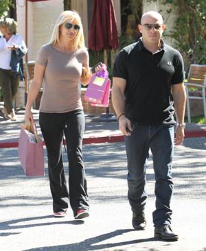 Britney Spears out shopping in Calabasas 10/23/12 
