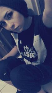 Neon Lynxie taking a selfie