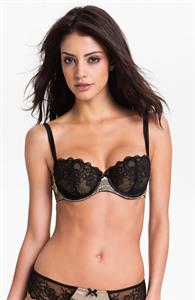 Mayra Suárez in lingerie