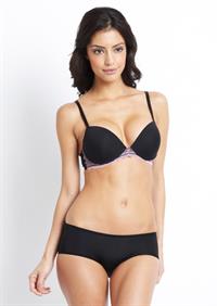 Mayra Suárez in lingerie