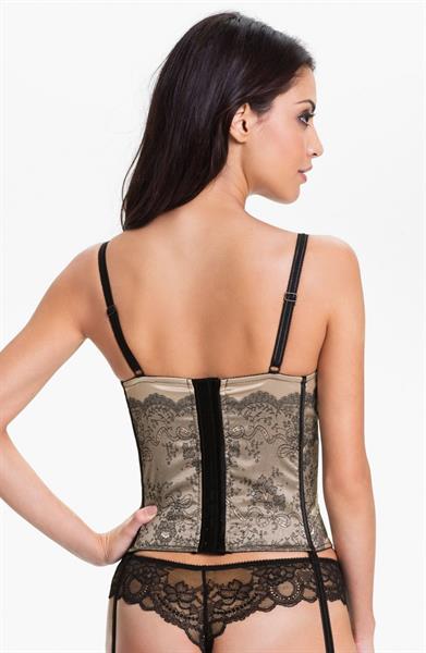 Mayra Suárez in lingerie