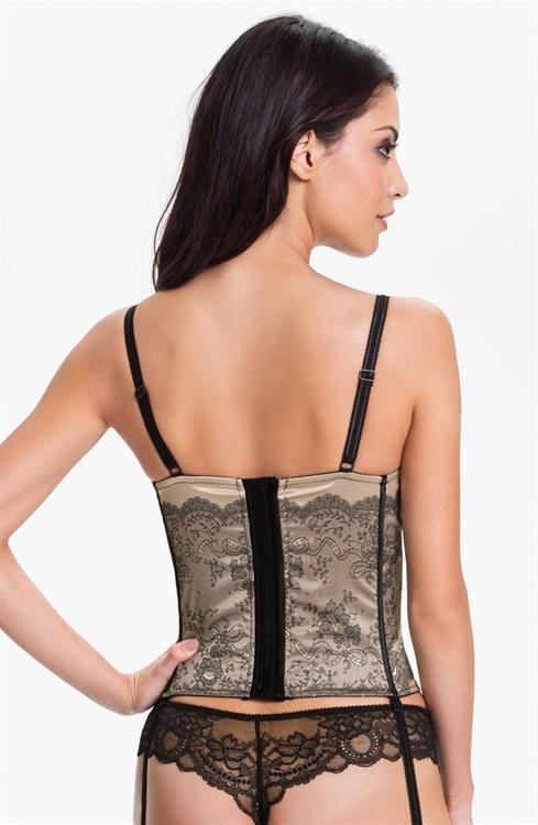 Mayra Suárez in lingerie