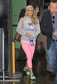 Carrie Underwood “Good Morning America” departure candids in New York, November 1, 2013 
