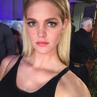 Erin Heatherton taking a selfie