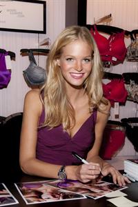 Erin Heatherton