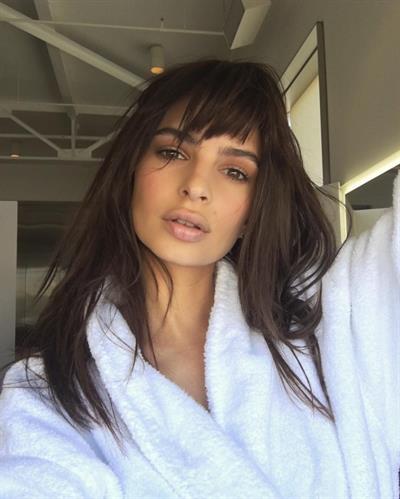 Emily Ratajkowski