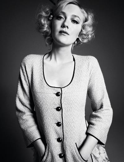 Dakota Fanning Wonderland magazine Apr/May 2012 