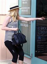 Dakota Fanning - 2012-08-17 - Leaving a dance class in Studio City