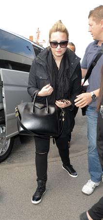 Demi Lovato - Leaves London Heathrow Airport in London (01.06.2013) 