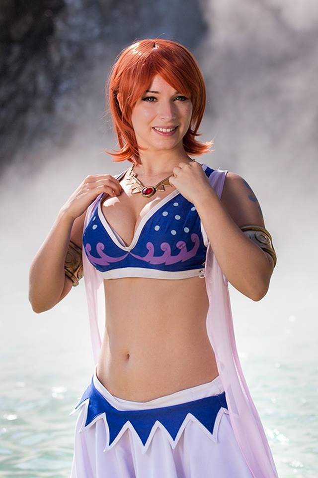 Nami cosplay naked