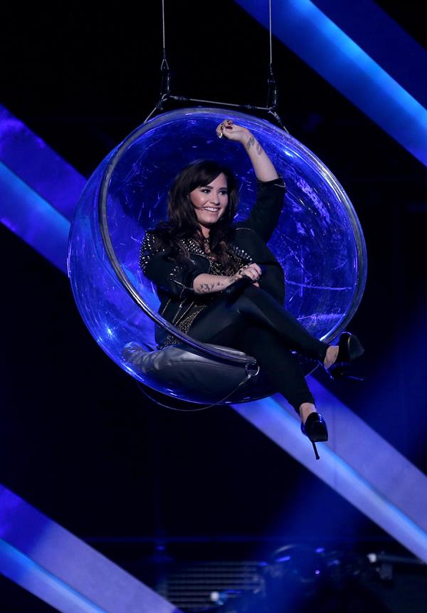 Demi Lovato VH1 Divas 2012 in Los Angeles 12/16/12 