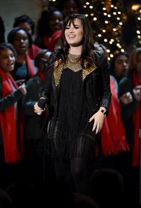 Demi Lovato TNT Christmas 2012 @ the National bldg Museum in WA 12/9/12 