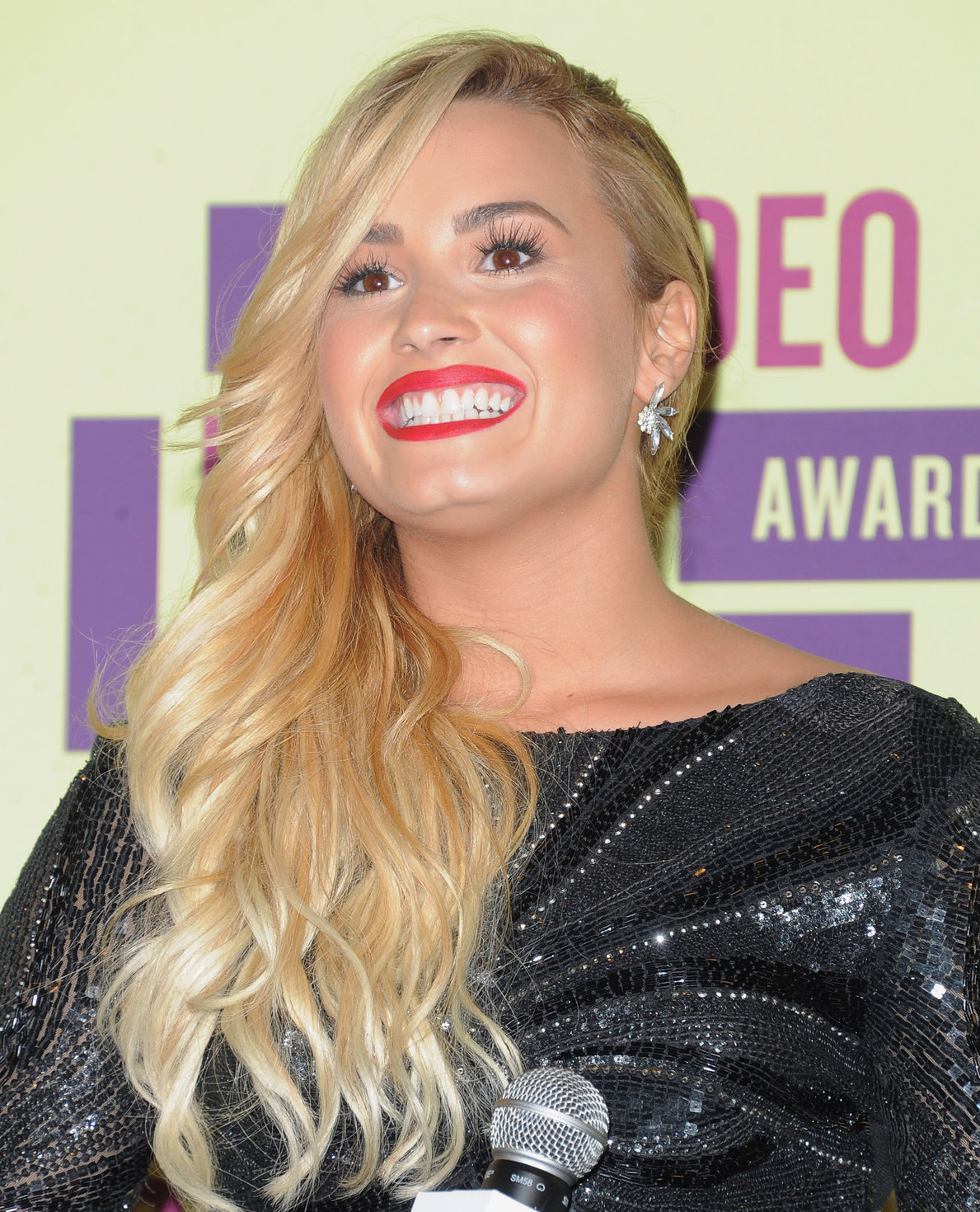 Demi Lovato - MTV Video Music Awards in Los Angeles - September 6, 2012
