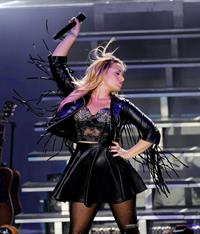 Demi Lovato - Performs LIVE at the Greek Theatre in Los Angeles (18 Jul 2012)