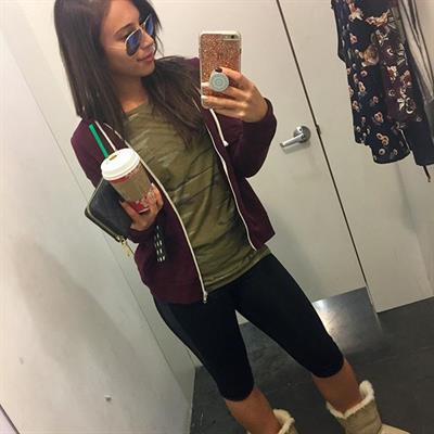 Sierra Dallas taking a selfie