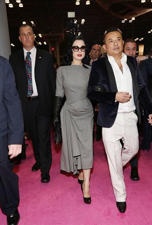 Dita Von Teese International Beauty Show (April 14, 2013) 