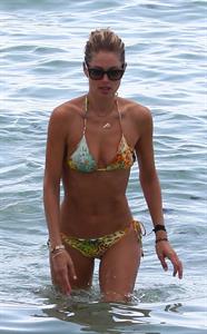 Doutzen Kroes bikini beach pictures in Miami August 16, 2012