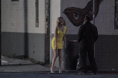 Elizabeth Banks on the set of 'Walk Of Shame' in Los Angeles 1/16/13 