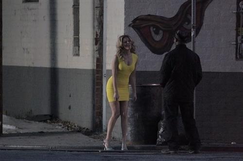 Elizabeth Banks on the set of 'Walk Of Shame' in Los Angeles 1/16/13 