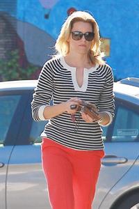 Elizabeth Banks out and about in Los Angeles 1/19/13 