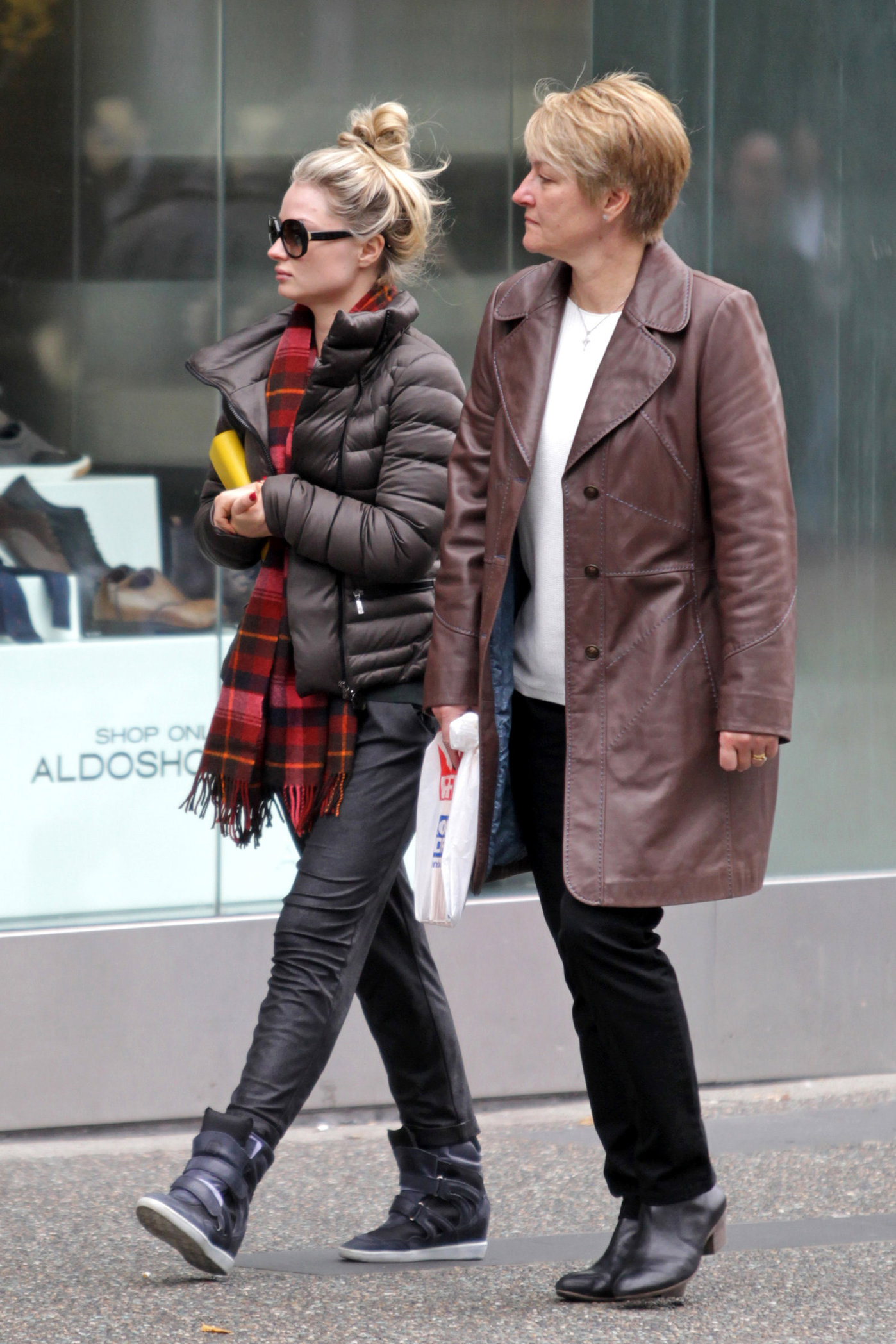 Emma Rigby “Once Upon a Time in Wonderland” set 10/18/13  