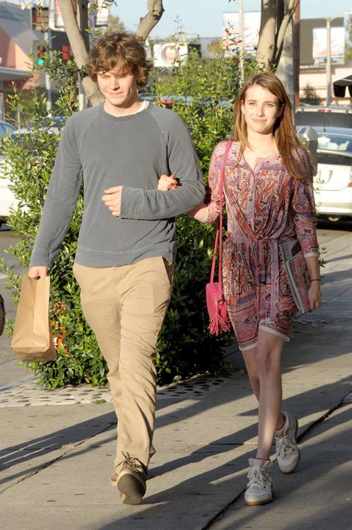 Emma Roberts - Steps out with boyfriend Evan Peters at Third Street in Los Angeles (28.05.2013) 