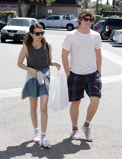 Emma Roberts - Spotted shopping at Samy's in Los Angeles (30.03.2013) 