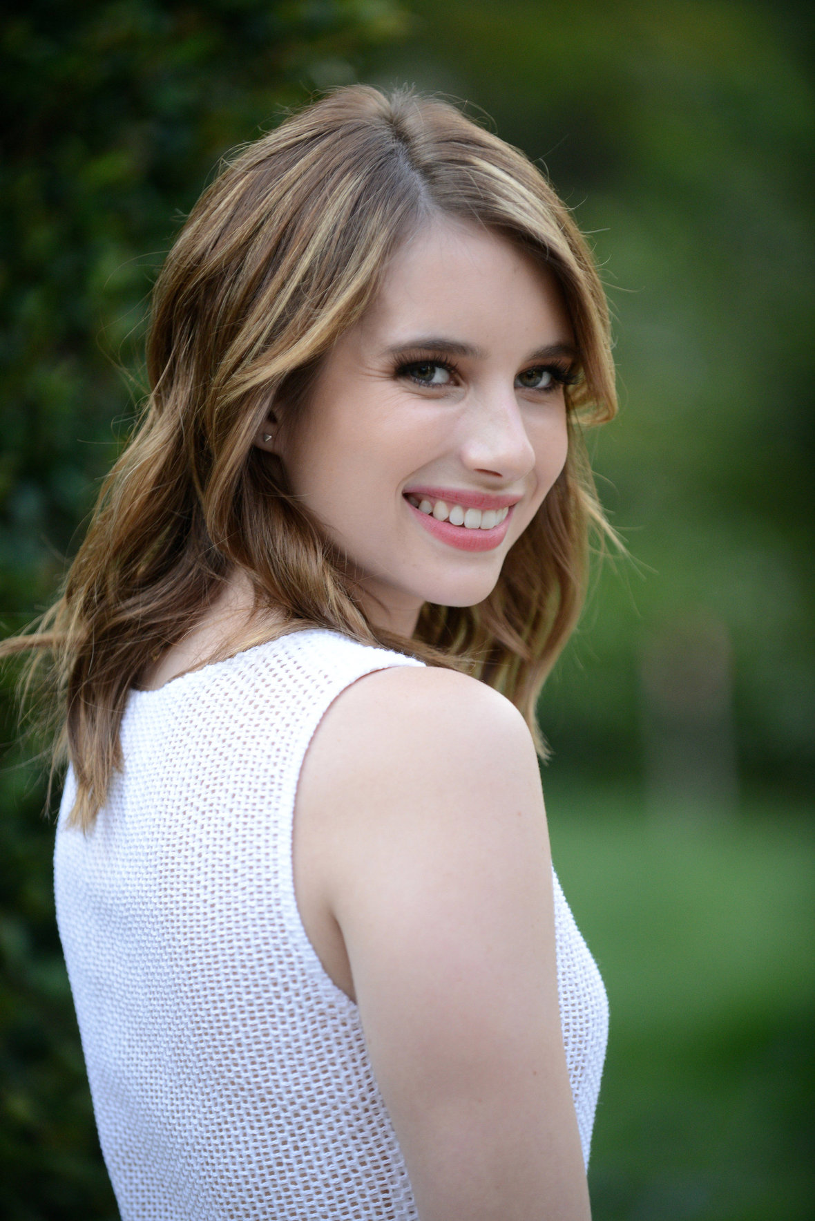 Emma Roberts Pictures Emma Roberts - Attends the A Celebration Of Art Nature And Technology chanel diner in Los Angeles on May 31, 2013