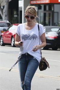 Emma Roberts Tight Jeans The Griddle Cafe And Rite Aid LA (10/09/12) 