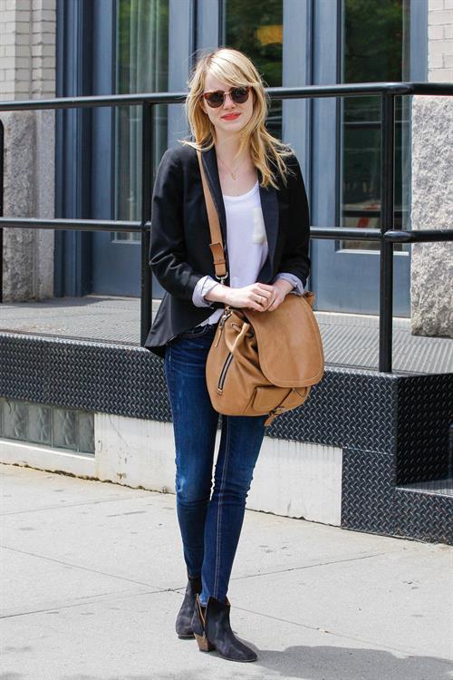 Emma Stone - out and about in New York City (17.05.2013) 
