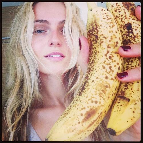 Valentina Zelyaeva taking a selfie