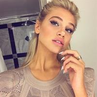 Meredith Mickelson taking a selfie