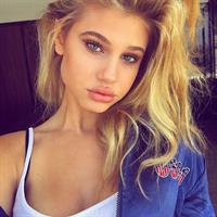 Meredith Mickelson taking a selfie