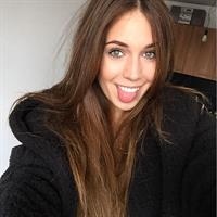 Talisa Loup taking a selfie