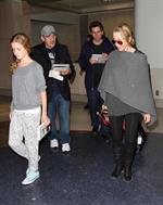 Felicity Huffman Arrives at LAX Airport with daughter in Los Angeles (November 11, 2013) 
