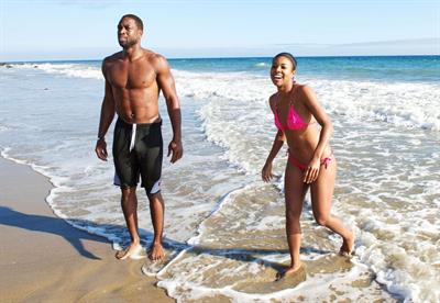 Gabrielle Union Enjoys a beach outing (September 21, 2013) 