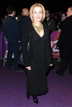 Gillian Anderson - Cirque Du Soleil's Kooza 1/8/13  