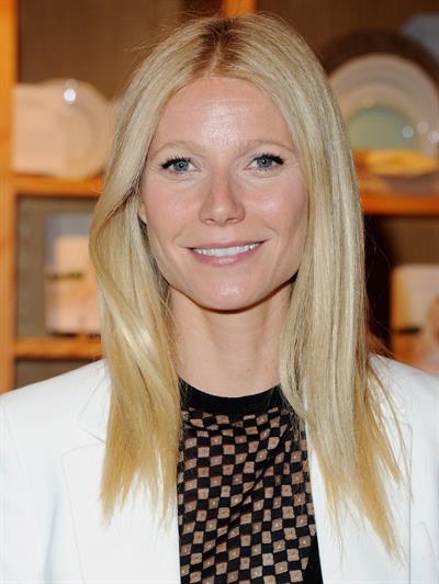 Gwyneth Paltrow Book signing at Williams-Sonoma in Beverly Hills on Apr. 5, 2013 